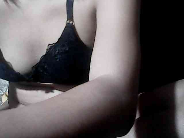 HornyNica webcam