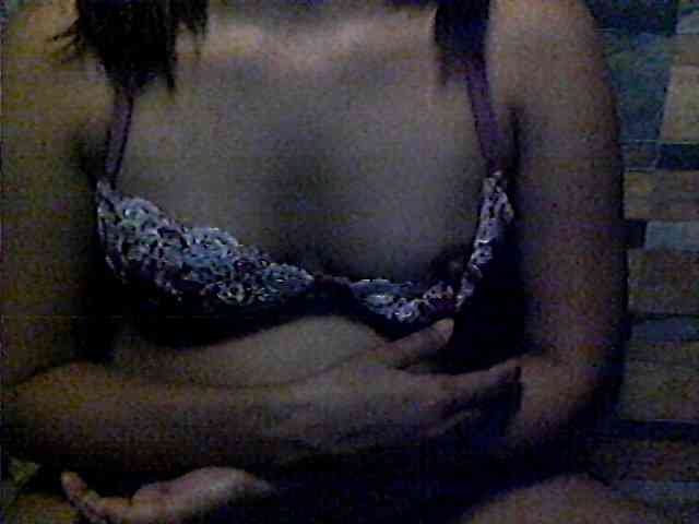 HornyNica webcam