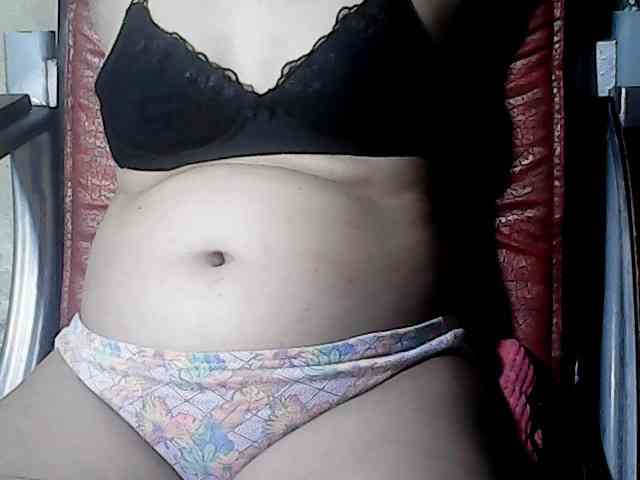 HornyNica webcam