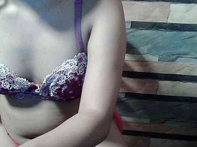 HornyNica webcam