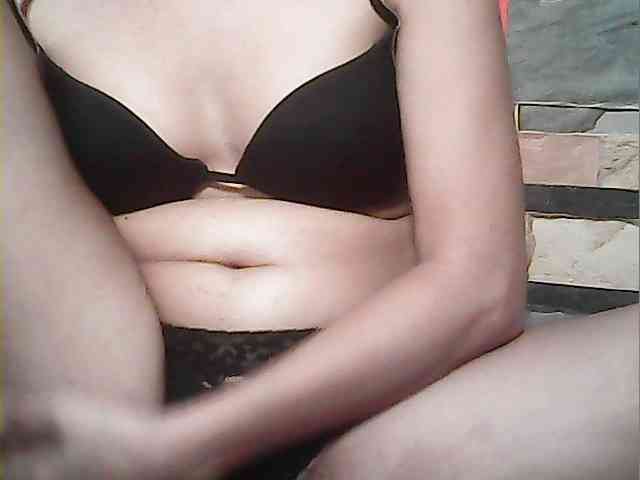 HornyNica webcam
