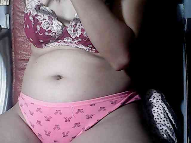 flowerhairypinay Live Webcam on BongaCams