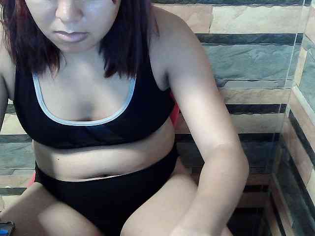 HornyNica webcam