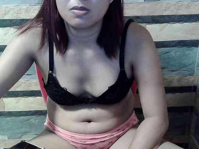 HornyNica webcam
