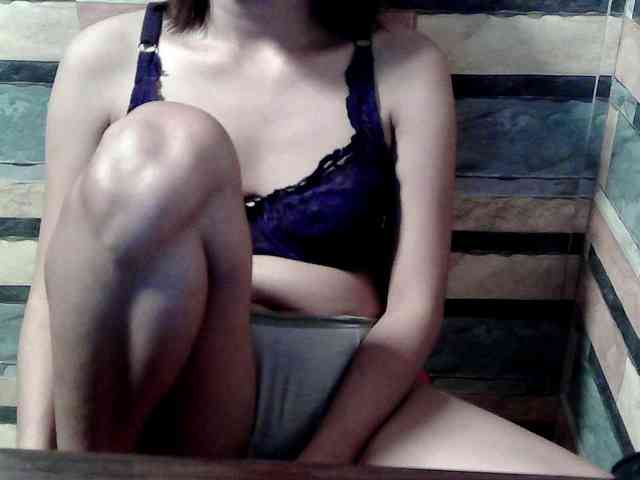 HornyNica webcam
