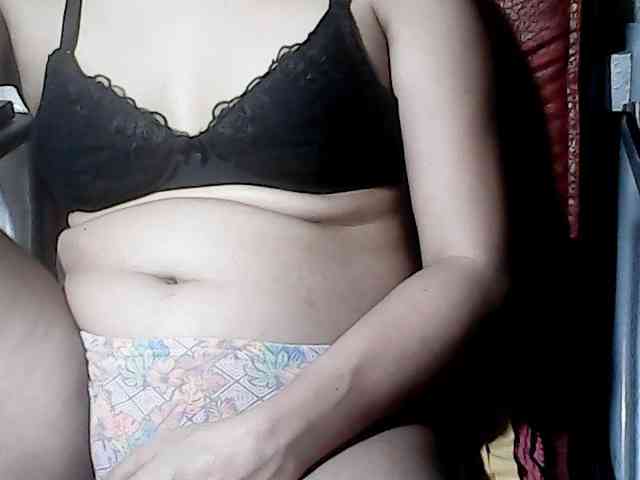 HornyNica webcam