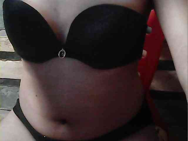 HornyNica webcam