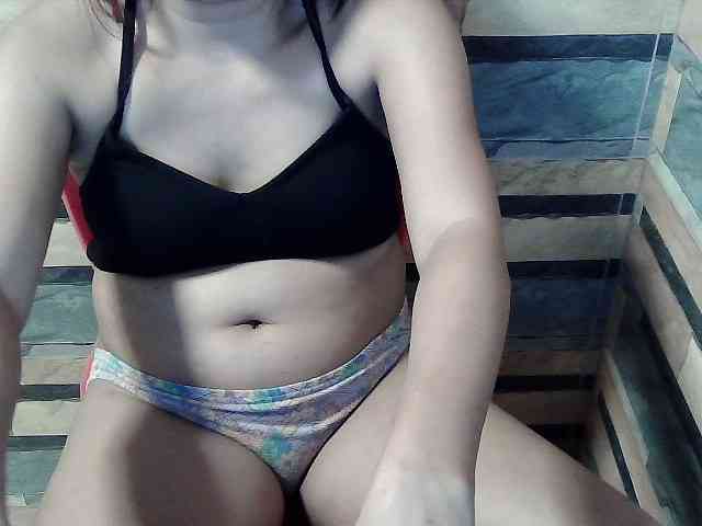 HornyNica webcam