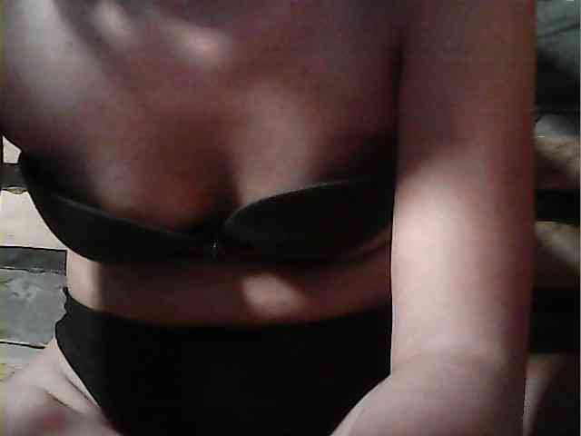HornyNica webcam