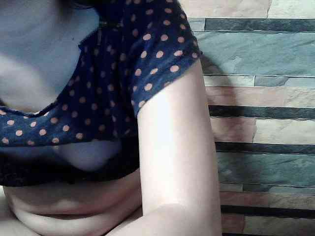 HornyNica webcam