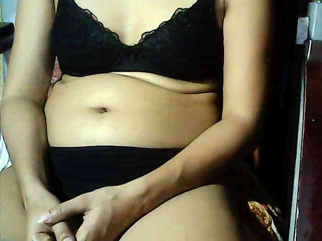 HornyNica webcam