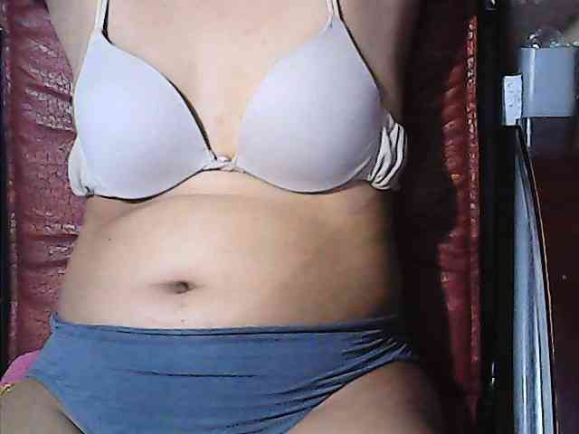 HornyNica webcam