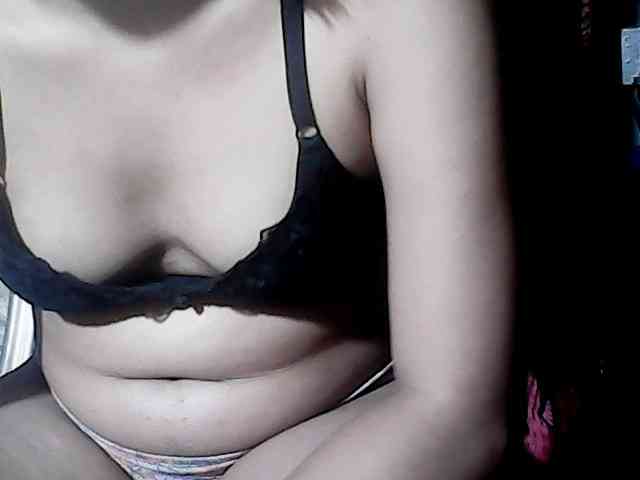 HornyNica webcam