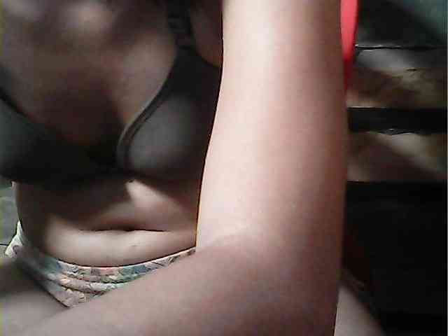 HornyNica webcam