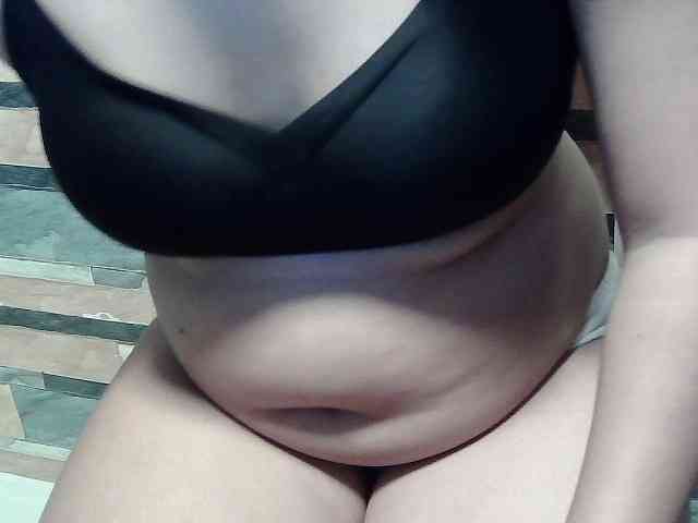 HornyNica webcam