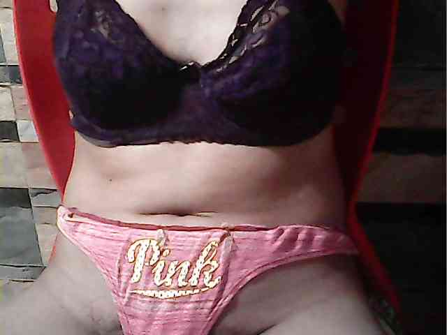 HornyNica webcam