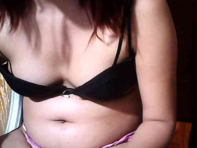 HornyNica webcam