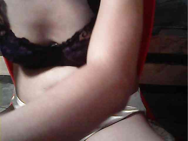 HornyNica webcam