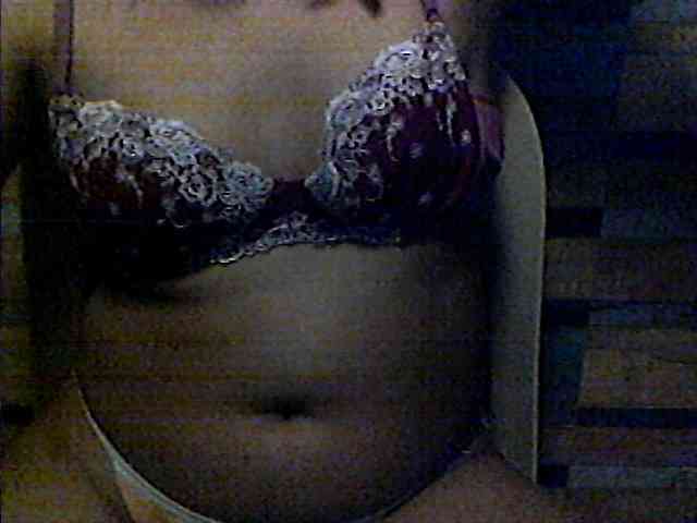 HornyNica webcam