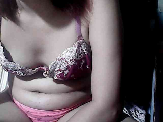 HornyNica webcam