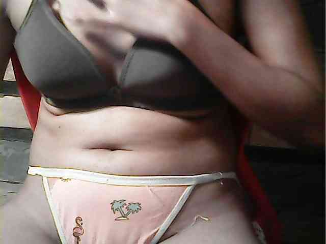 HornyNica webcam