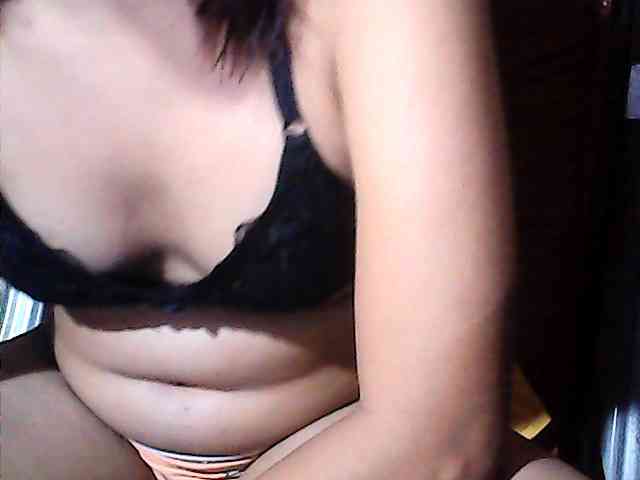 HornyNica webcam