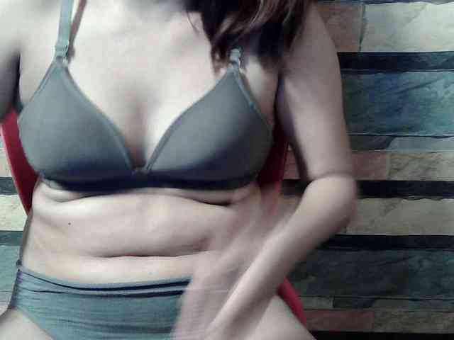 HornyNica webcam