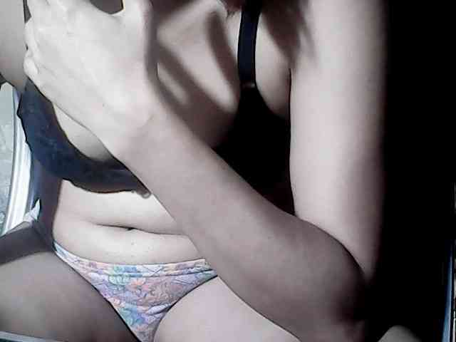 HornyNica webcam