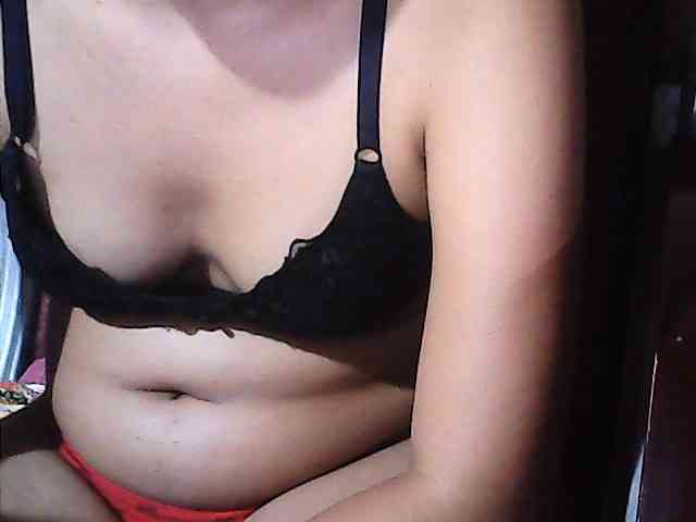 HornyNica webcam