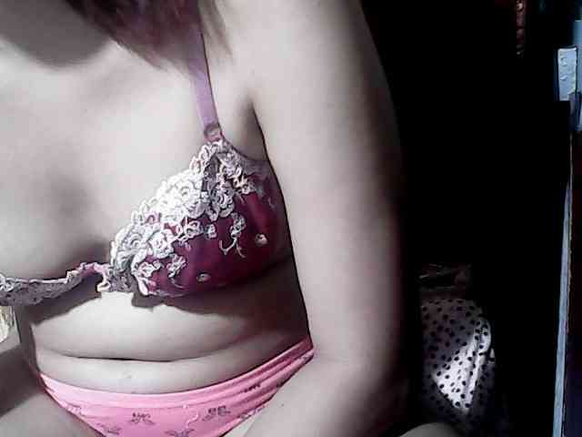 HornyNica webcam