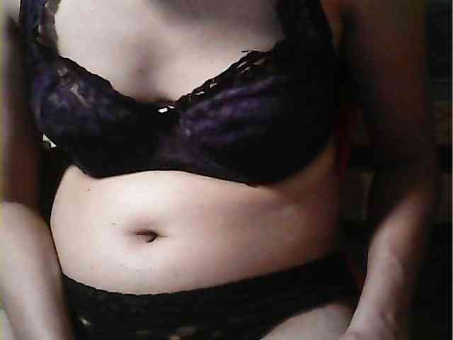 HornyNica webcam