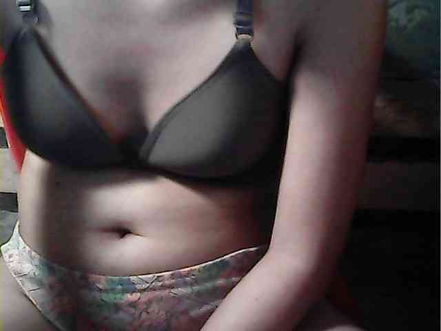 HornyNica webcam