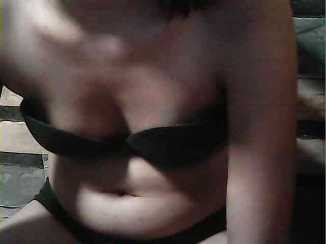 HornyNica webcam