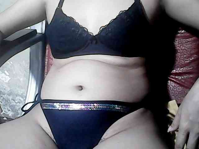 HornyNica webcam