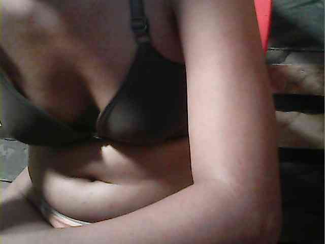 HornyNica webcam
