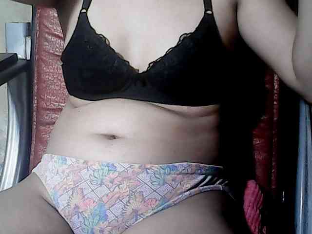 HornyNica webcam