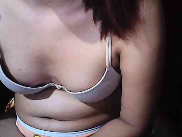 HornyNica webcam