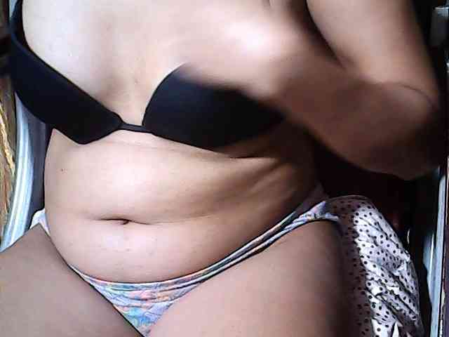 HornyNica webcam