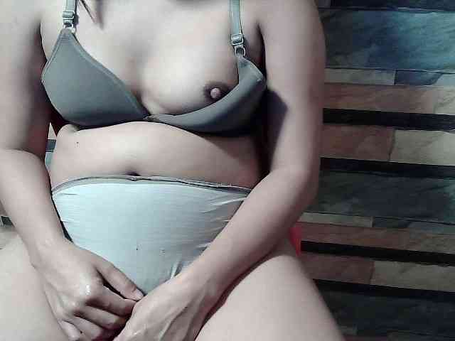 HornyNica webcam