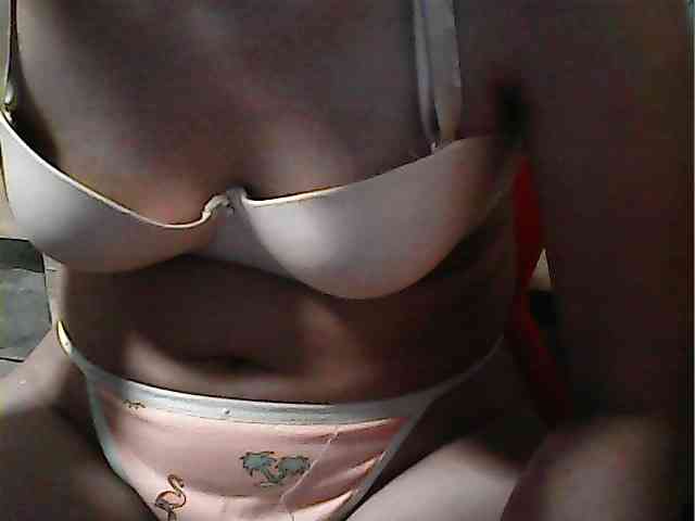 HornyNica webcam