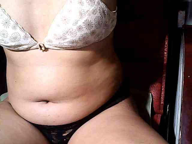 HornyNica webcam