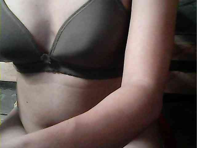 HornyNica webcam