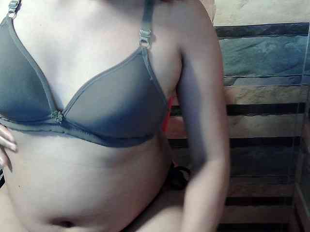HornyNica webcam