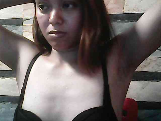 HornyNica webcam