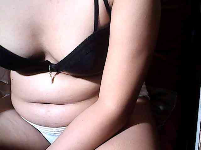 HornyNica webcam