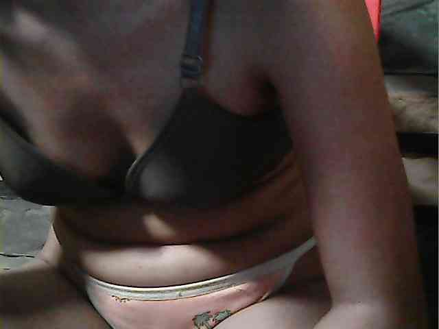 HornyNica webcam