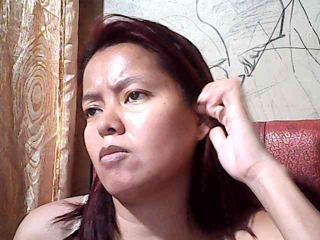 flowerhairypinay Live Webcam on BongaCams
