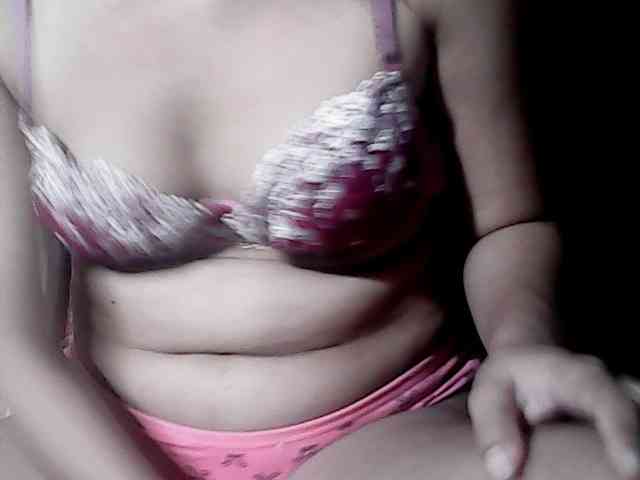HornyNica webcam