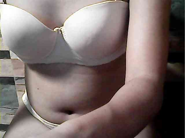 HornyNica webcam