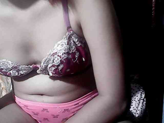 HornyNica webcam